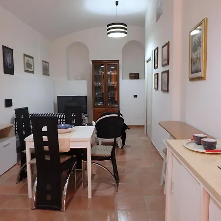 Gialloblu Apartment *